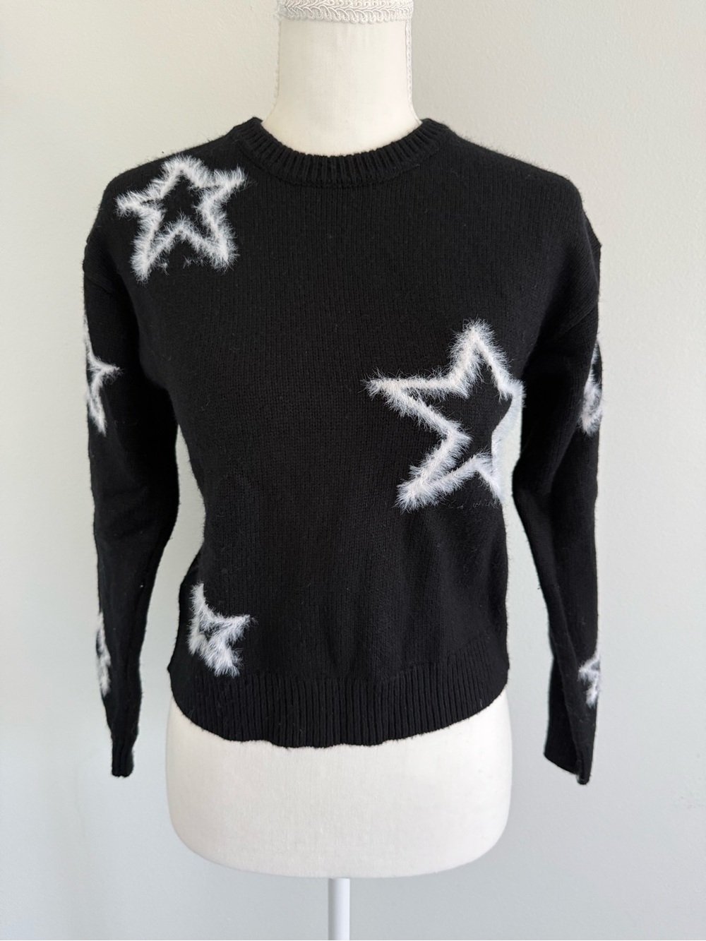 Splendid Girls Plush Stardust Black Sweater, White Fuzzy Star Accent, Size 12